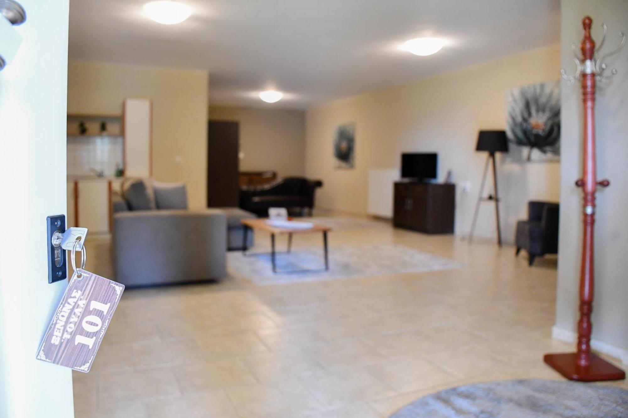 Toula Rooms Ангистрон Экстерьер фото